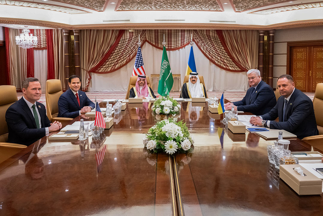 Ukraine Engages In Diplomacy With US, Trade Talks With Saudi Arabia During President Zelensky’s Kingdom Visit