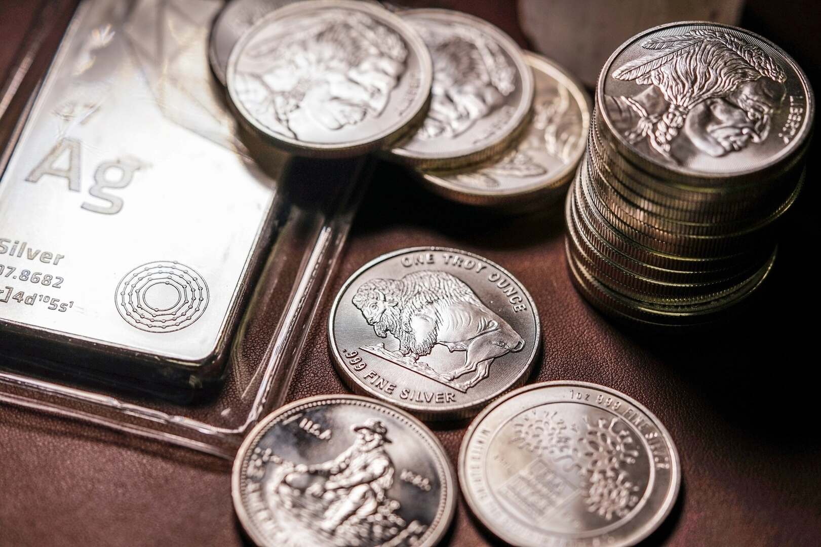 Silver Price Slips More Than 7% After Historic Rally